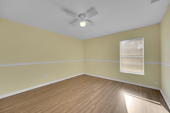 Building Photo - 2518 SE Cooper Ln