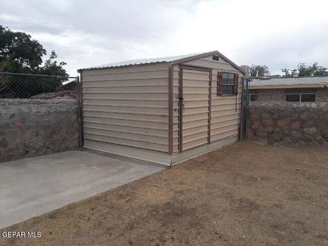 Building Photo - 10416 Lambda Dr