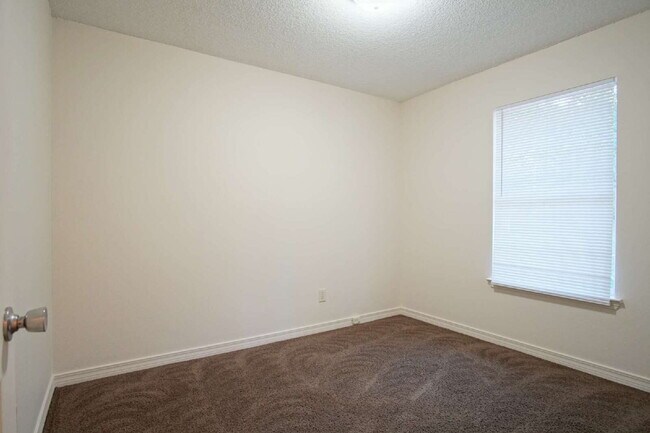 Building Photo - Pace 3BR Patio Home with Fenced Backyard & Open Floor Plan