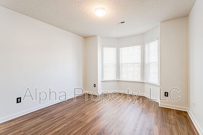 Building Photo - 317 Edenberry Way