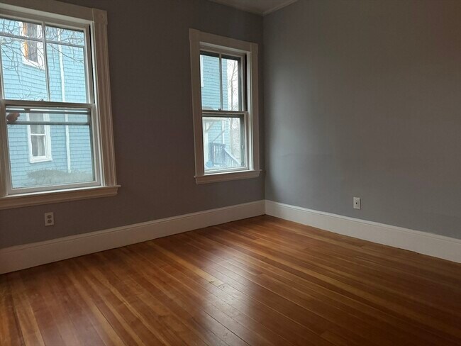 Building Photo - 5 Lothrop St