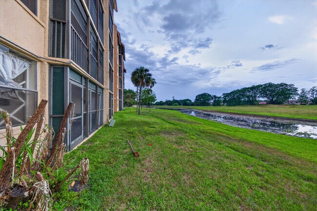 Building Photo - 3671 Environ Blvd