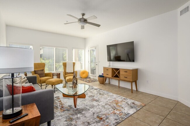 Building Photo - 5450 E Deer Valley Dr