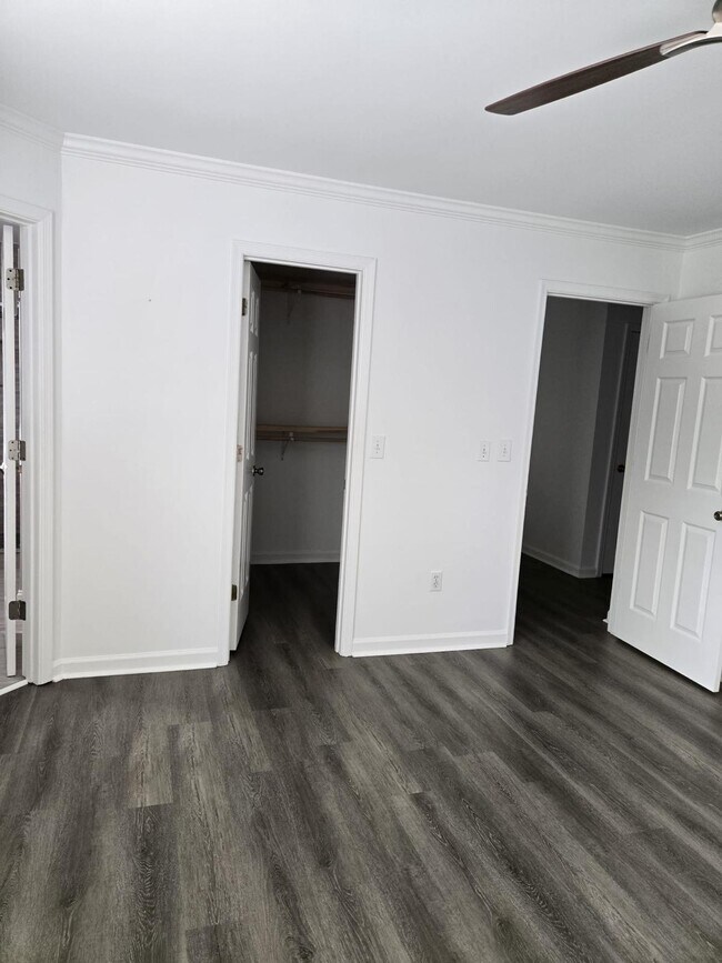 Building Photo - 965 Bass Ct N W