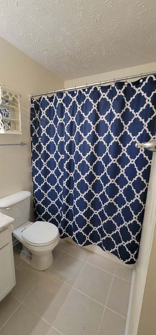 Building Photo - Beautiful 3 Bedro Brick Ranch Home w/ Bonus Room- Minutes from Interstate and Close to Shopping.