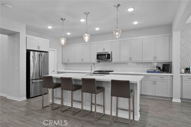 Building Photo - 2621 E Clara Ln