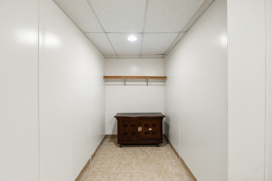 den in basement - 8063 Dulciana Ct