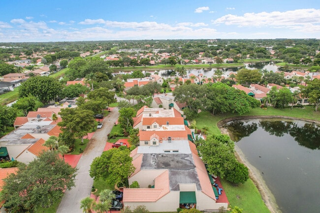 Building Photo - 6565 Las Flores Dr