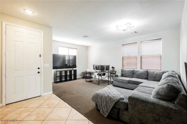 Building Photo - 6720 Song Sparrow Ct