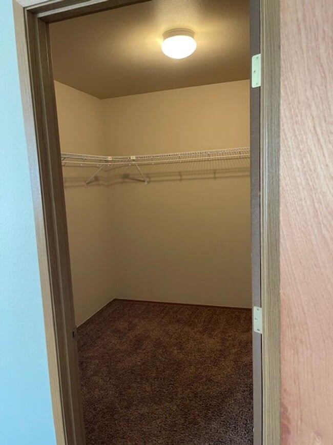 Building Photo - Beautiful 4 Bedroom 2.5 Bath in Liberty Ri...