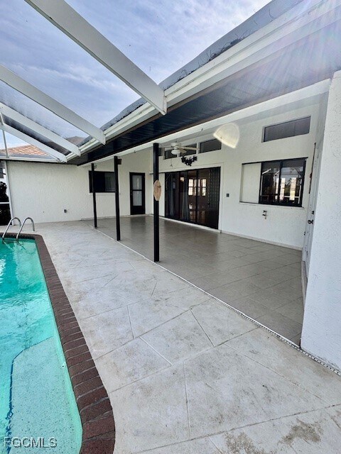 Building Photo - 1217 SW 21st Terrace