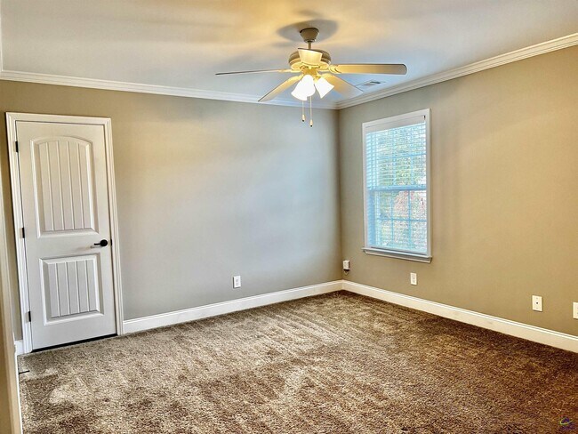 Building Photo - 609 Cannock Ct