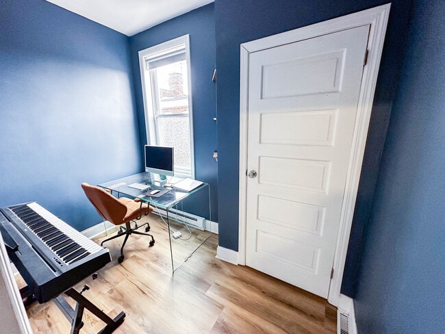 Building Photo - 276 46th St