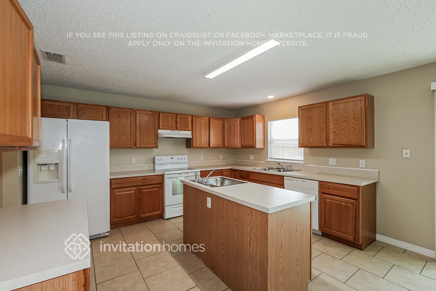 Building Photo - 6024 Kaley Dr