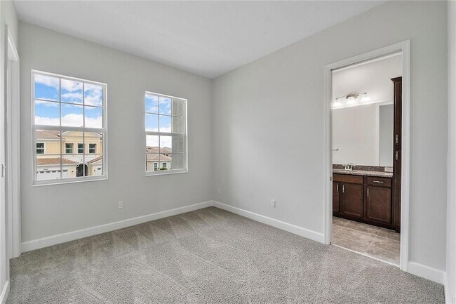 Building Photo - 14929 RedCove Pl