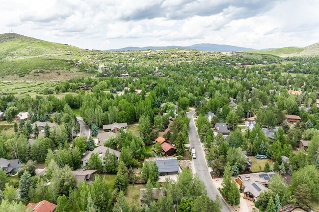 Building Photo - Tranquil Park Meadows Escape with Large Pr...
