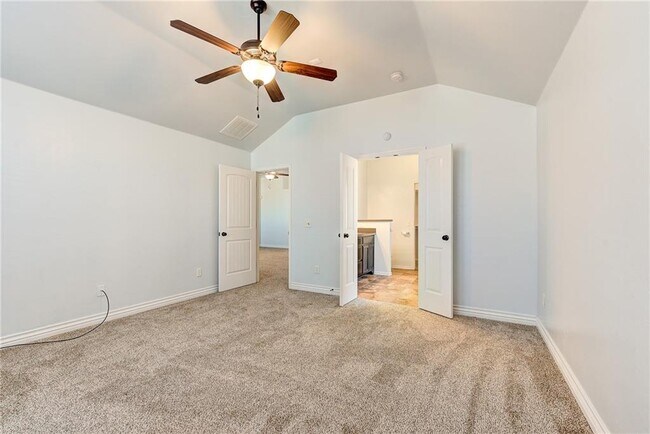 Building Photo - 2405 SW 137th St