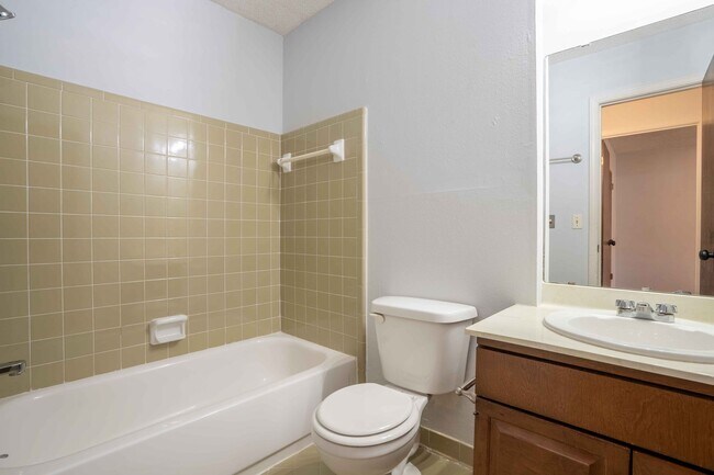 Building Photo - S Joplin Ave Duplex