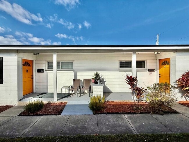 Building Photo - 1904 W Cypress St