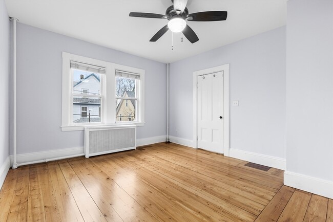 Building Photo - 25 Blanche St