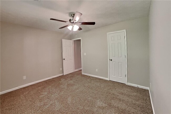 Building Photo - 7240 Coral Lake Dr