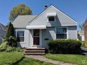 Building Photo - 3 bed Garfield cape cod now available
