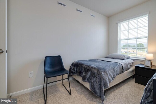 Building Photo - 262 Allison Dr