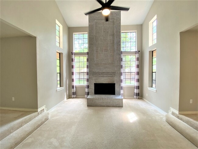 Building Photo - 12303 Longfellow Dr