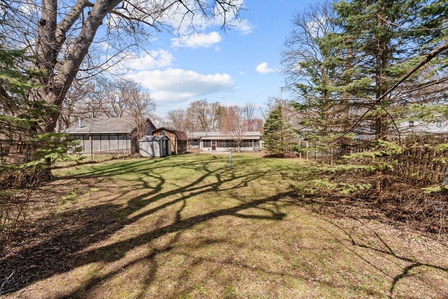 Building Photo - 3011 Brock Dr