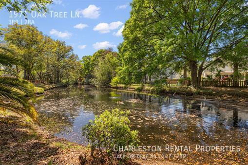 Building Photo - 1971 Oak Tree Ln