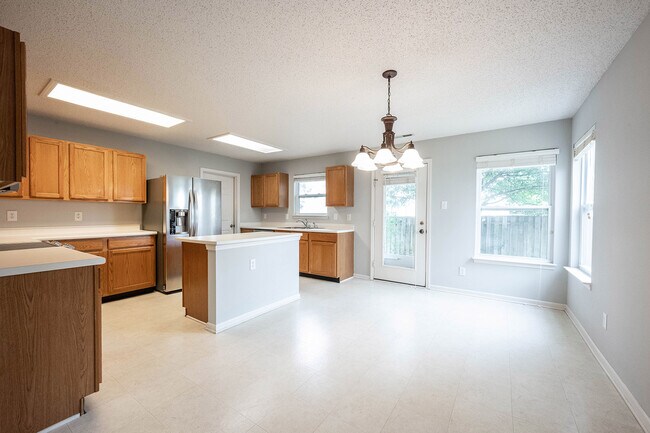 Building Photo - 10290 Tournon Dr