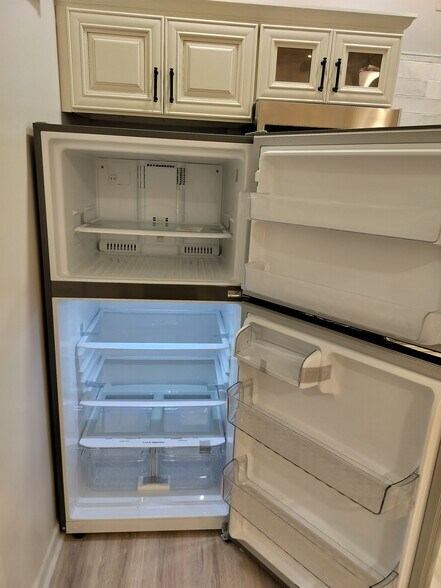Refridgerator Interior - 531 Hillcrest Cross Rd