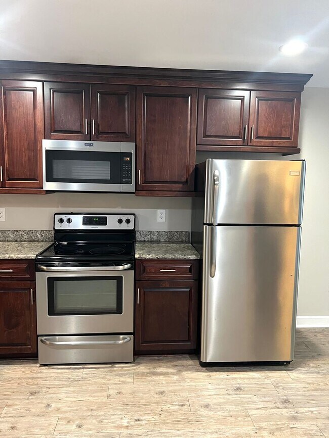 Building Photo - Duplex Apartment For Rent in Denver NC
