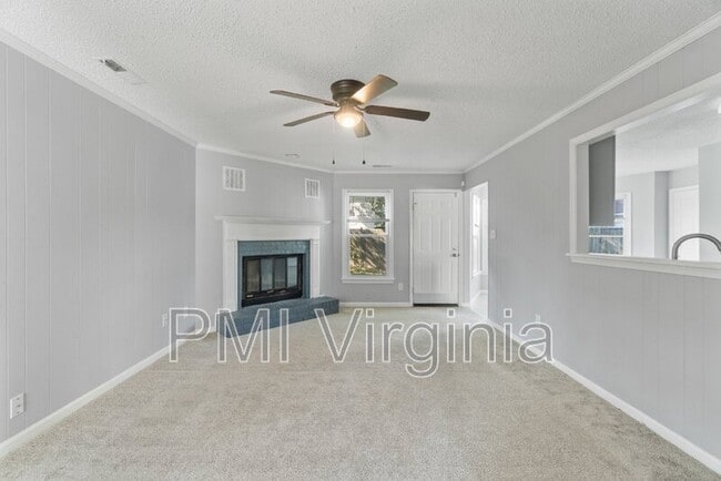 Building Photo - 3909 Wilmington Ct