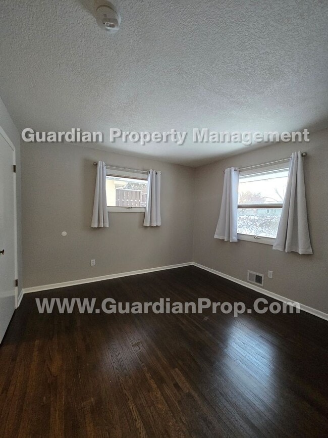 Building Photo - Available now! House with LVP flooring and new carpet, Walk Out Patio, fenced yard, 2 car attache...