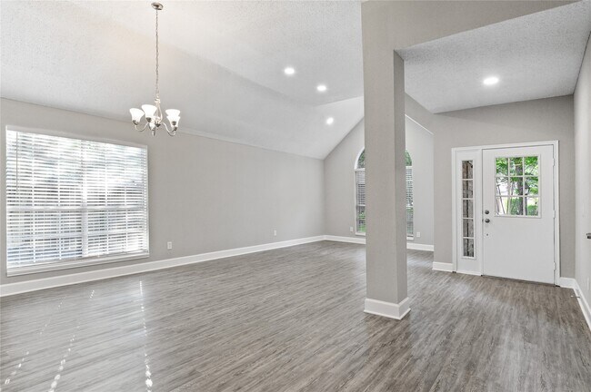 Building Photo - 31 S Stony Bridge Cir