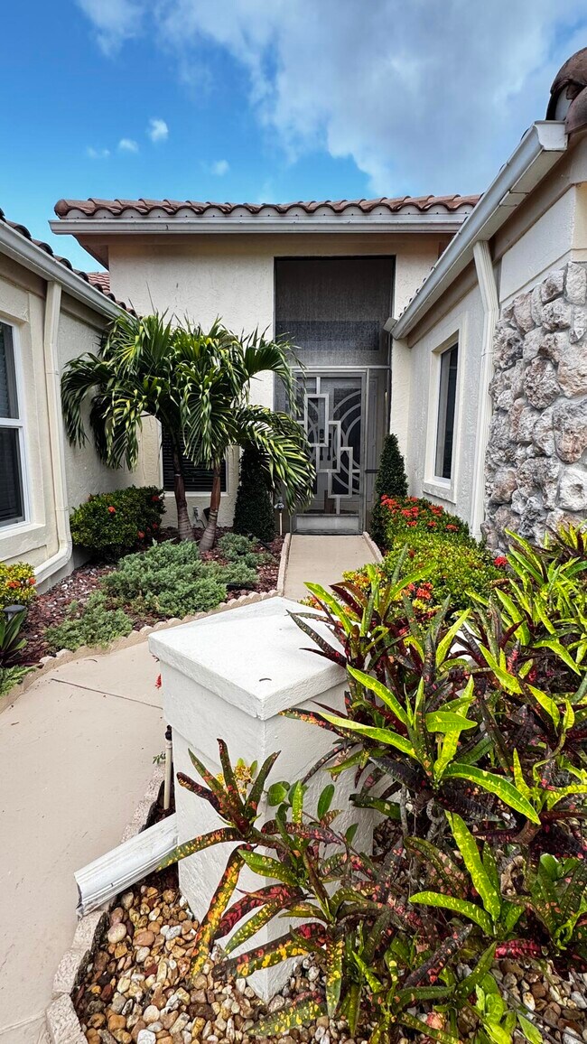 Building Photo - 11822 Island Lakes Ln