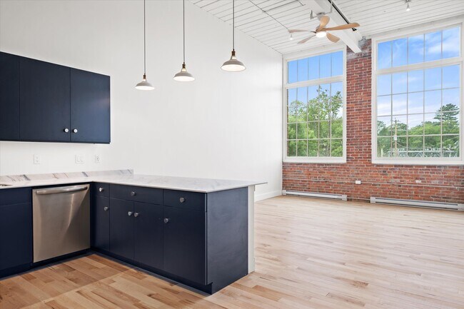 Building Photo - Spinning Mill