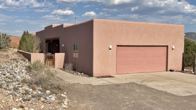 Building Photo - 145 Windmill Trail
