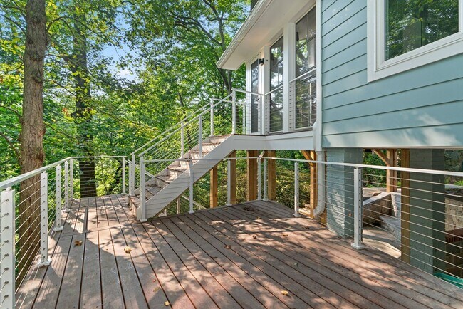 Building Photo - 3BR/4BA - Silver Spring Rambler on Quiet Cul-de-Sac Near Sligo Creek Park
