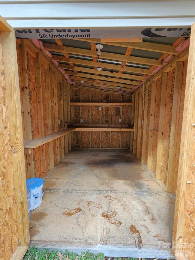 Building Photo - 1419 Oakshade Ave