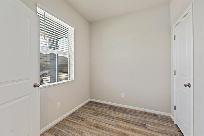 Building Photo - 207 Cherry Blossom Ln