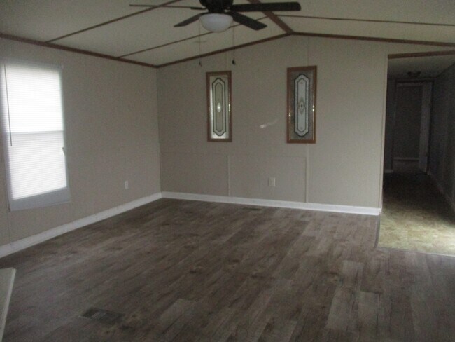 Building Photo - 146 Zackary St