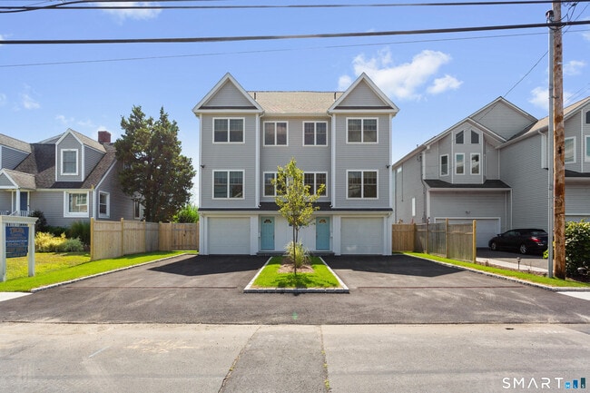 Building Photo - 995 Reef Rd