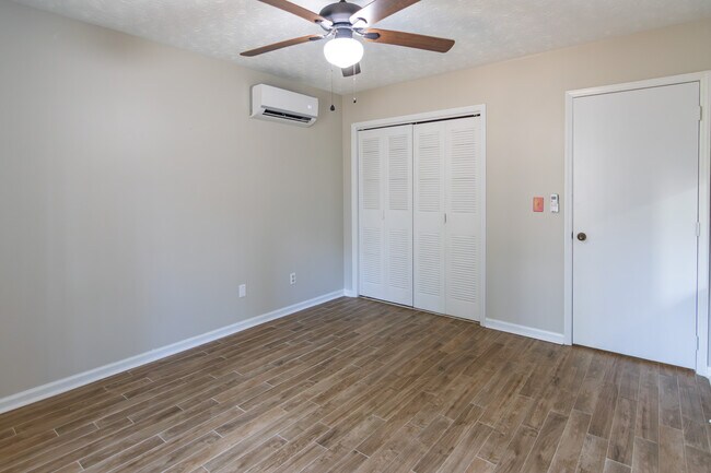 Building Photo - 1026 Denney Rd