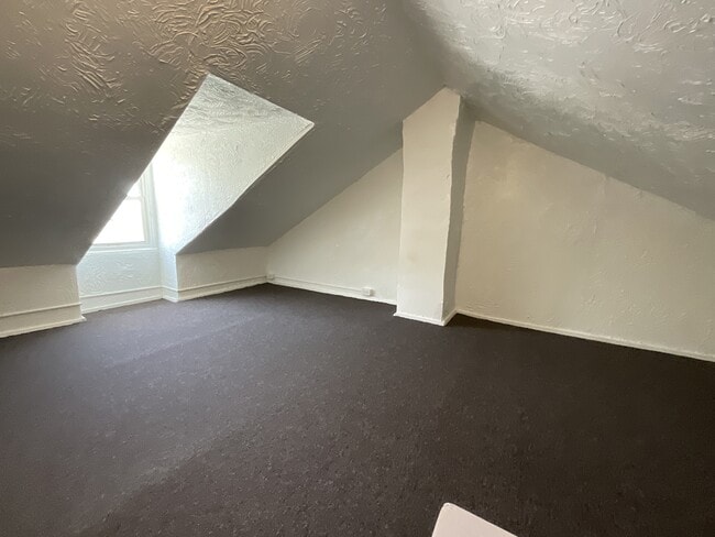 Building Photo - 443 S Duke St