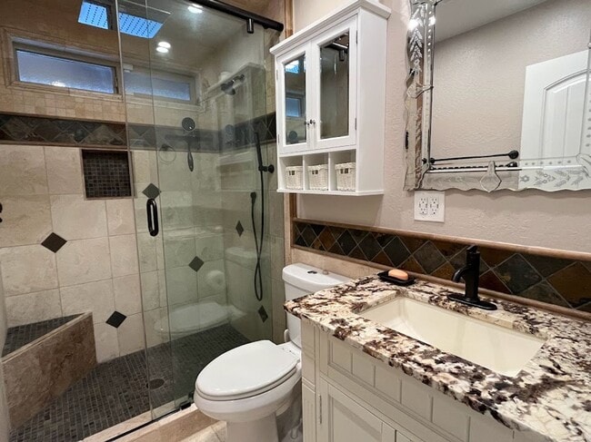 Building Photo - Elegant North Glendale Retreat with Premium Upgrades