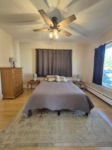 Building Photo - 211 S 6th Ave