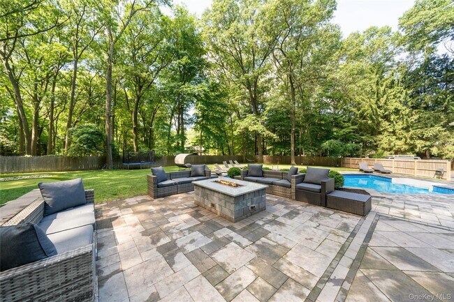 Building Photo - 9 E Stemmer Ln