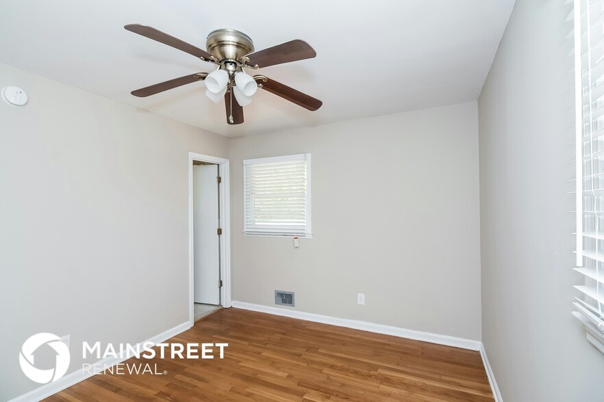 Building Photo - 6120 Longino Dr